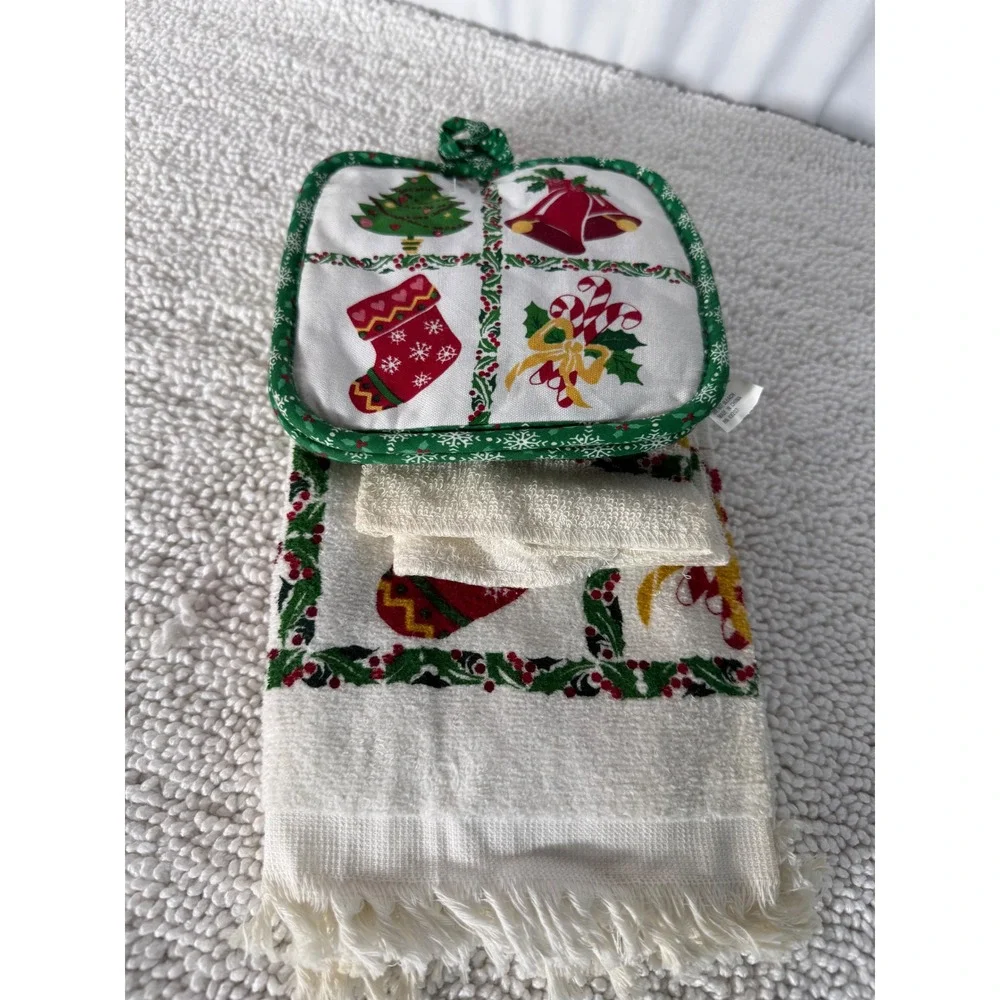 VTG Christmas Kitchen Towel Pot Holder‎ Set Holiday Festive Decor 5 Piece